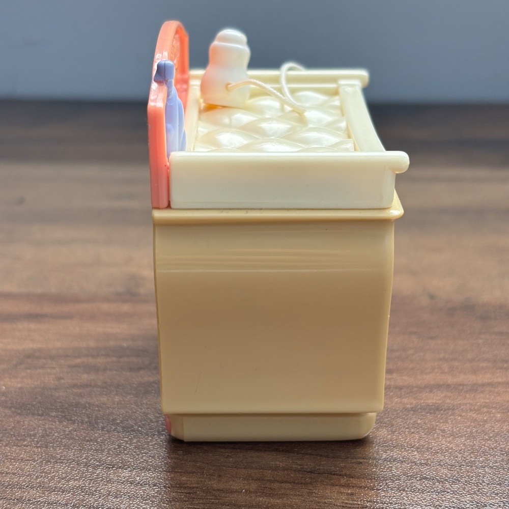 Fisher Price LOVING FAMILY Dollhouse Baby CHANGING TABLE Replacement Bottle 2003 - Picture 3 of 9
